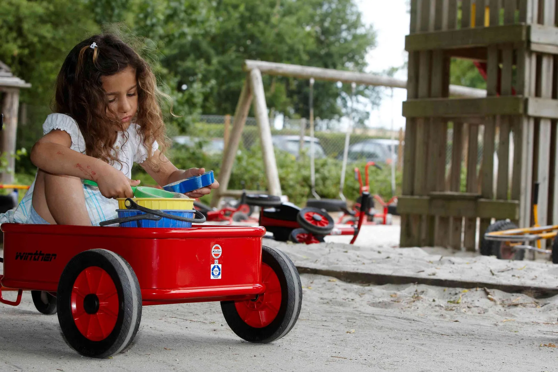 00476V_3 Multi-Anhänger mit Wanne | Winther Anhänger