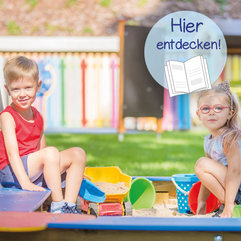 Blaetterkatalog Aussenspielgerte I Kinder sitzen in Sandkasten