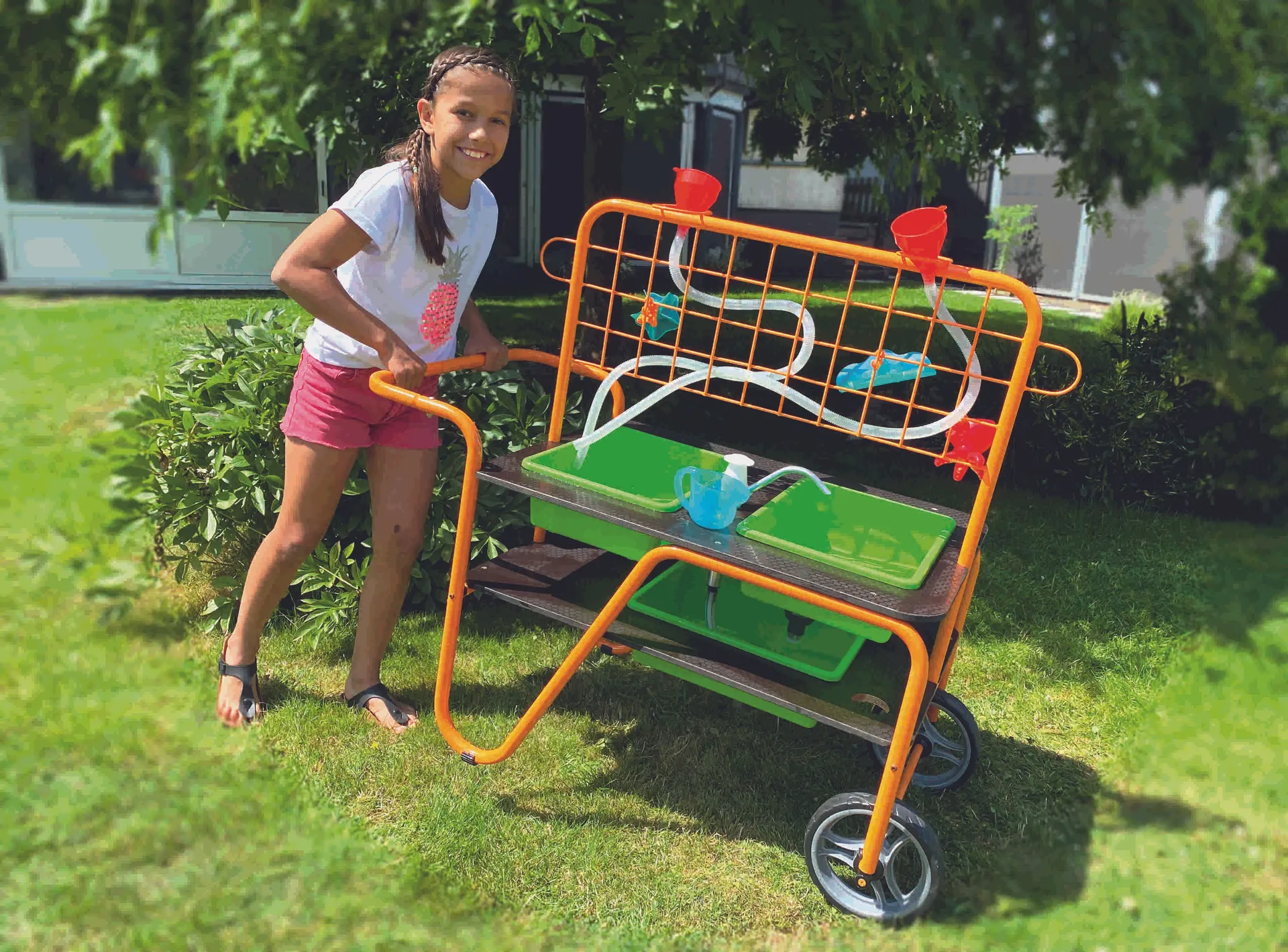 64500_3 Mobiler Wassertisch | Wasserspieltisch | Dragon Toys