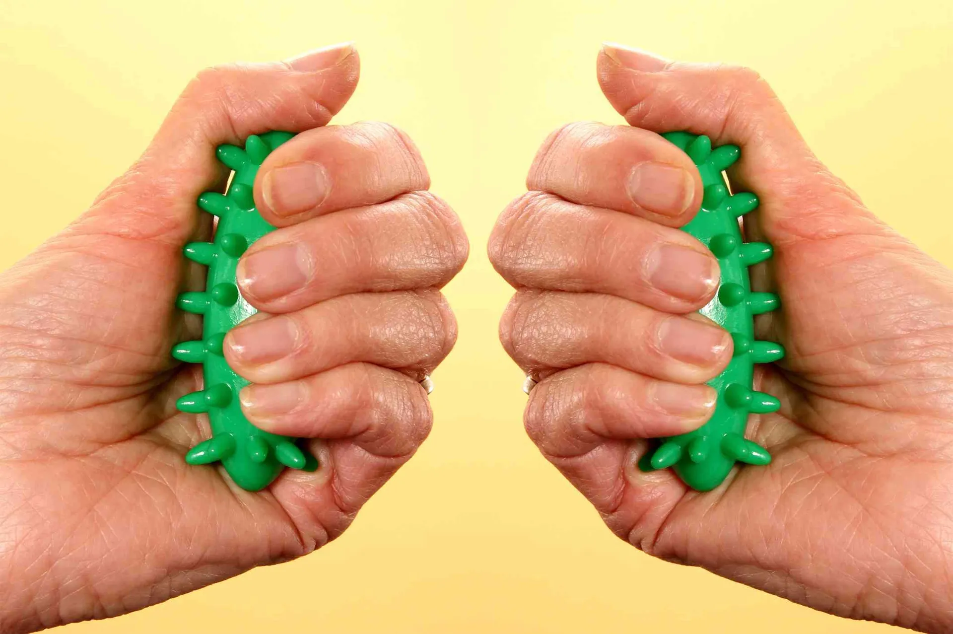 Olive Massage Ball | Igelrolle | Dragon Toys