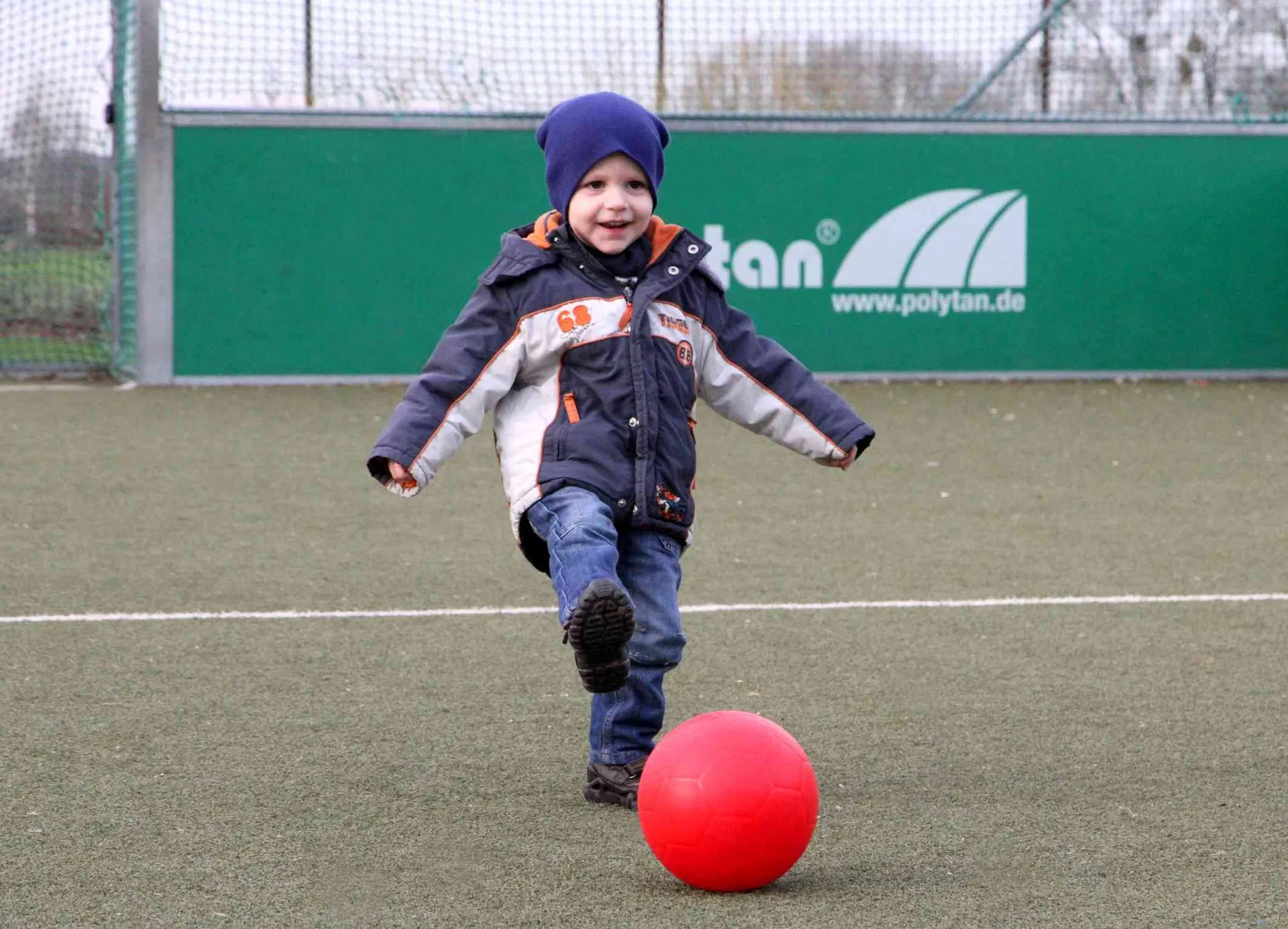 Outdoorball "Allrounder" Red | Roter Ball | Dragon Toys_53014-06_
