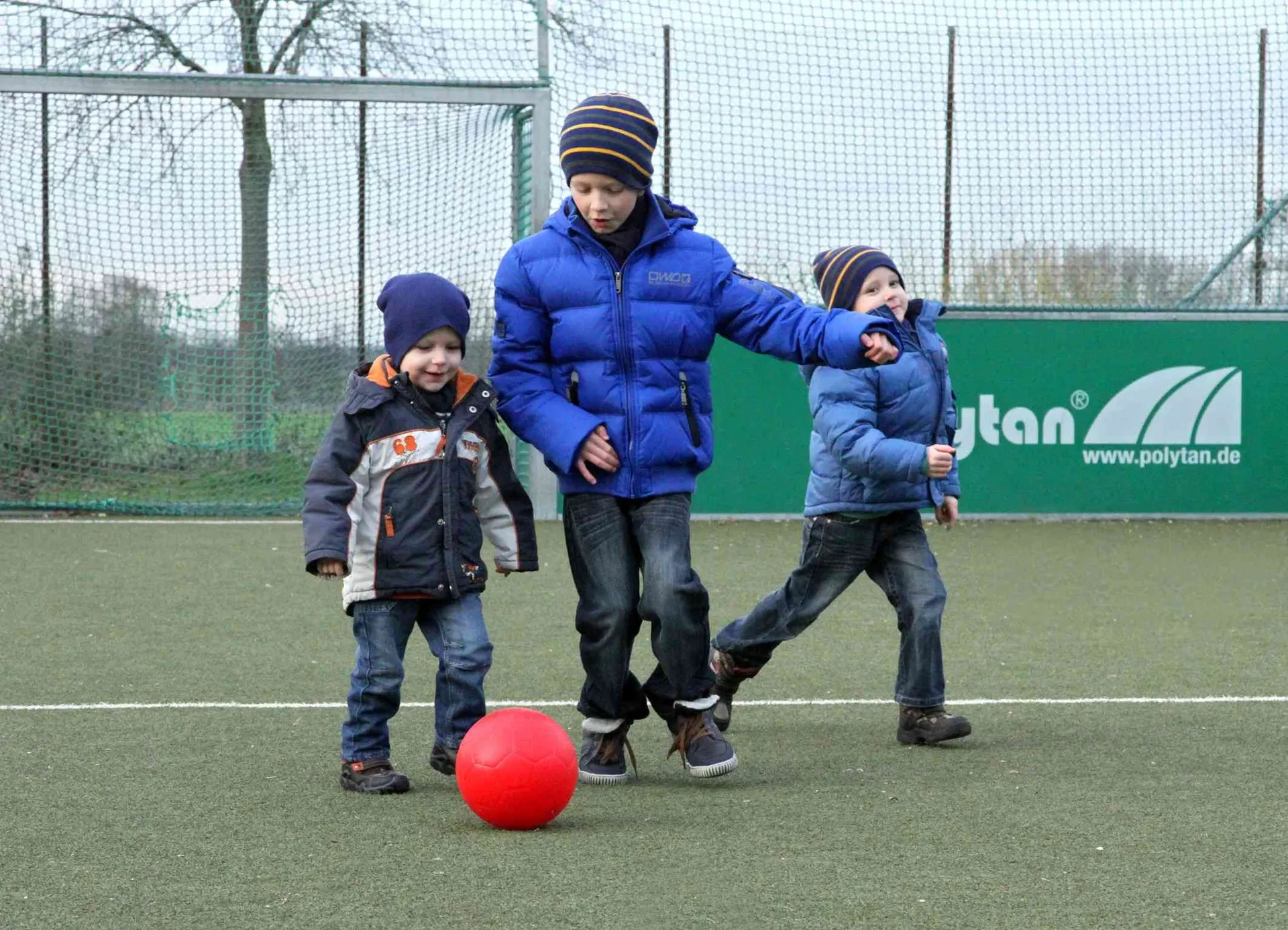 Outdoorball "Allrounder" Red | Roter Ball | Dragon Toys_53014-06_